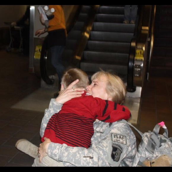 Meet your Posher, Dennine - Picture 1 of 1